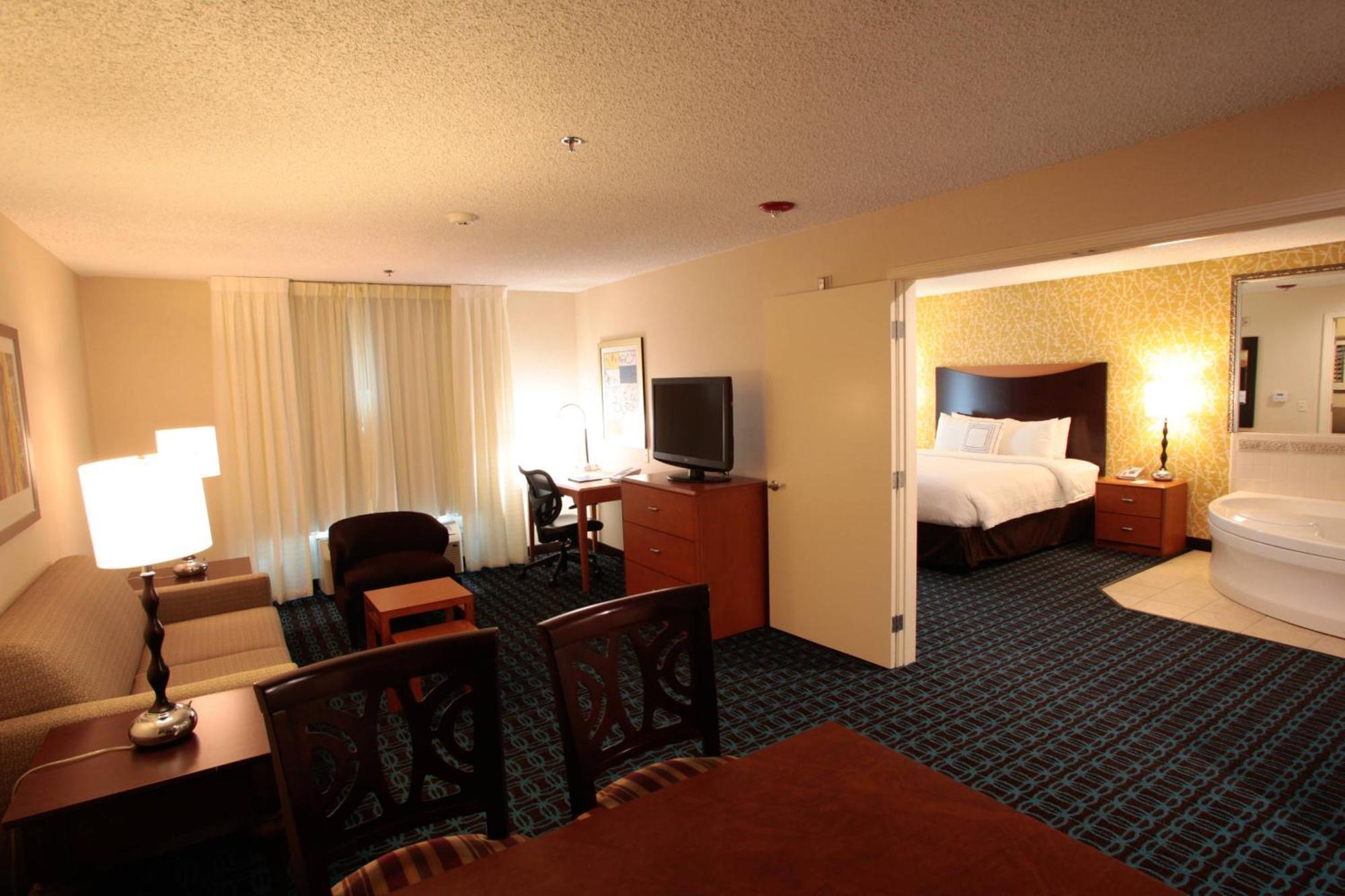 Fairfield Inn & Suites Oakland Гейвард Екстер'єр фото
