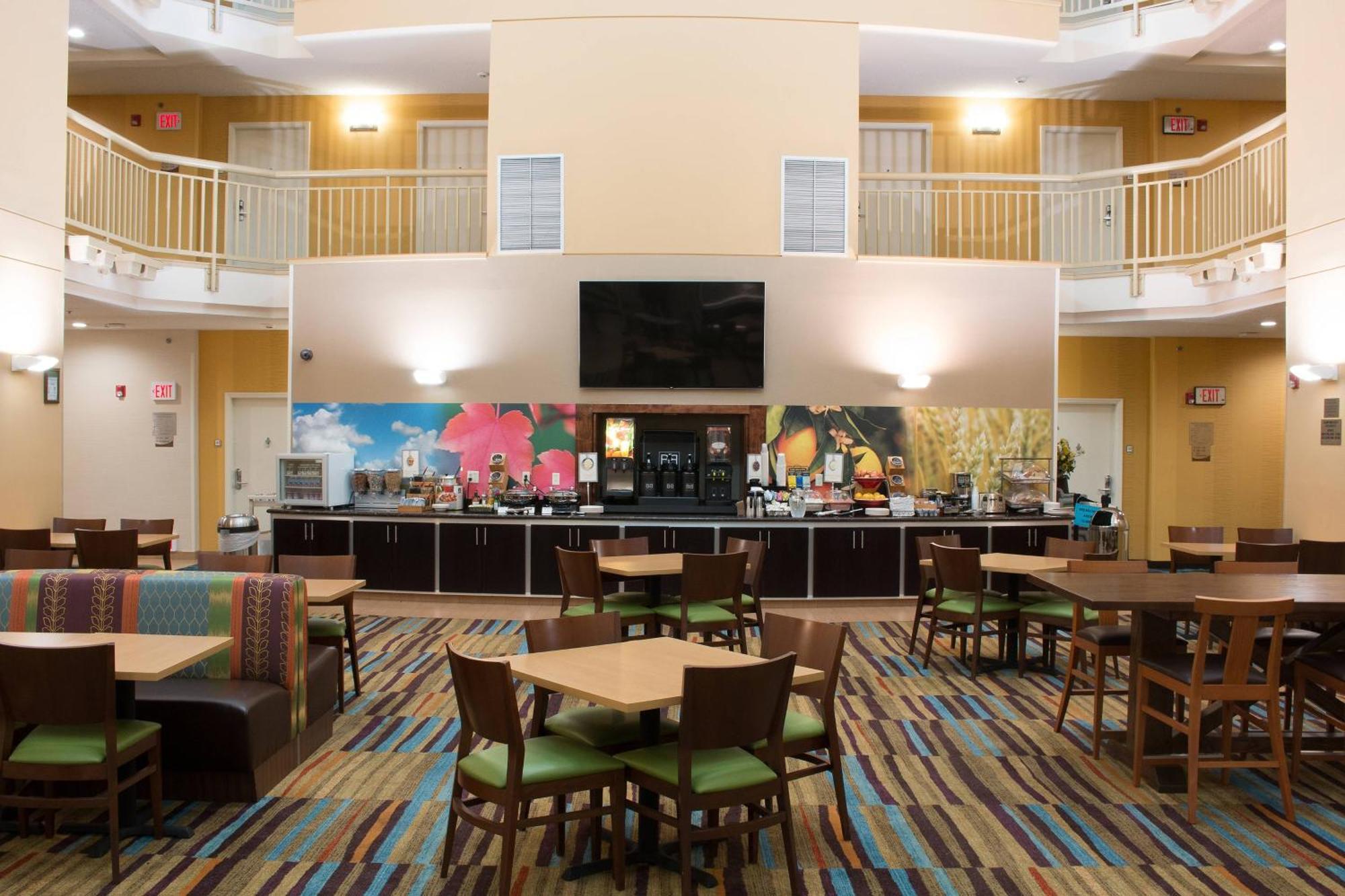 Fairfield Inn & Suites Oakland Гейвард Екстер'єр фото